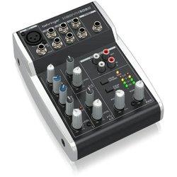 Mesa de DJ Behringer XENYX 502S