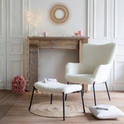 Sillón en tejido bouclette beige con reposapiés eira