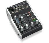 Mesa de DJ Behringer XENYX 502S